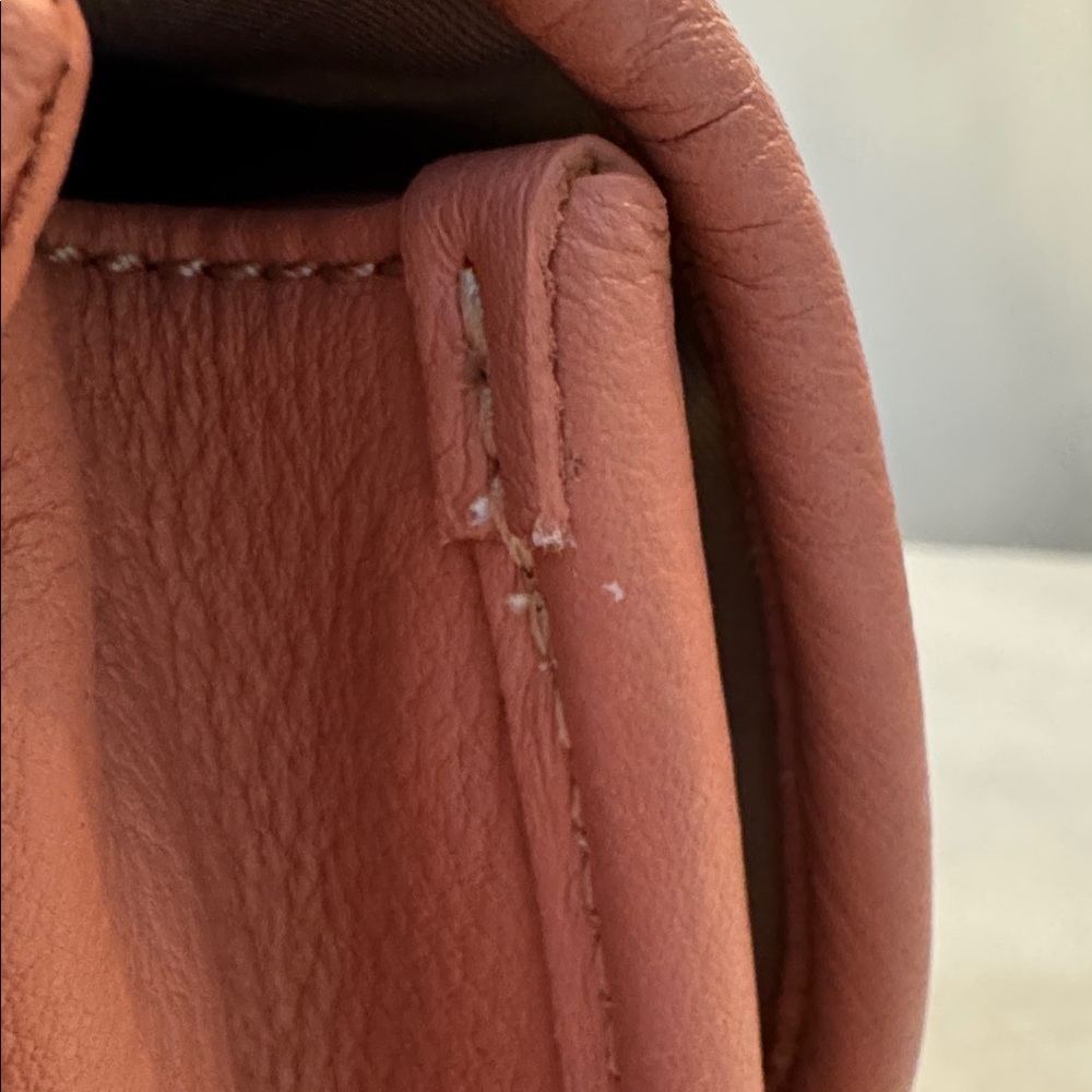 Nearly New! Talbots Pink Leather Bag - Picture 8 of 14